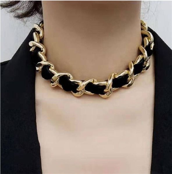 Nuova collana di gioielli transfrontalieri europei e americani Retro semplice catena di personalità Collana di flanella Collana di gioielli da donna all'ingrosso