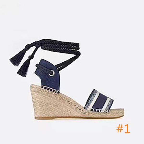 

2020 women wedge platform espadrille matelassÃ© fashion cord platform sandal designer shoes precision embroidery and antique carving casual, Black
