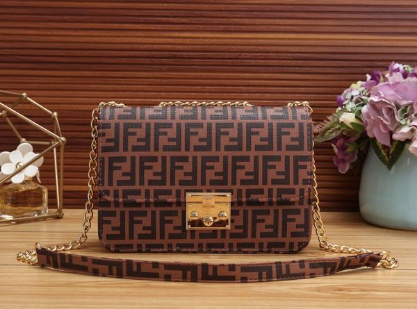 

Famous Design Small Shoulder Bag for Women Messenger Bags Ladies Retro PU Leather Purse with Zipper Female Crossbody Bag A004