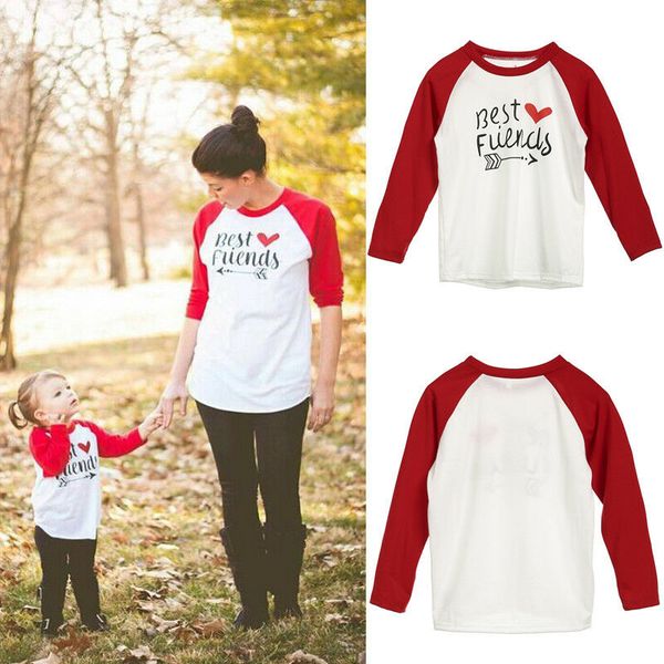 

мать и дочь matching tops девушка женщины письмо печати семья одежда, White