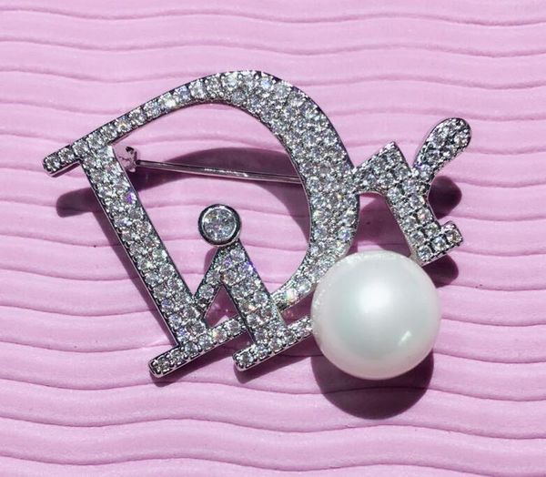 

luxury fashion designer letter d brooch pin with crystal pearl clothes decoration luxury brooches pins jewelry for women gift, Gray