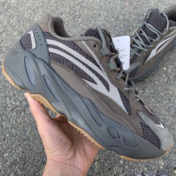 

дизайнер обуви wave runner 700 v2 мужские кроссовки geode static сиреневый солевые твердая серый инерционные мода женщины спортивная обувь п, Black