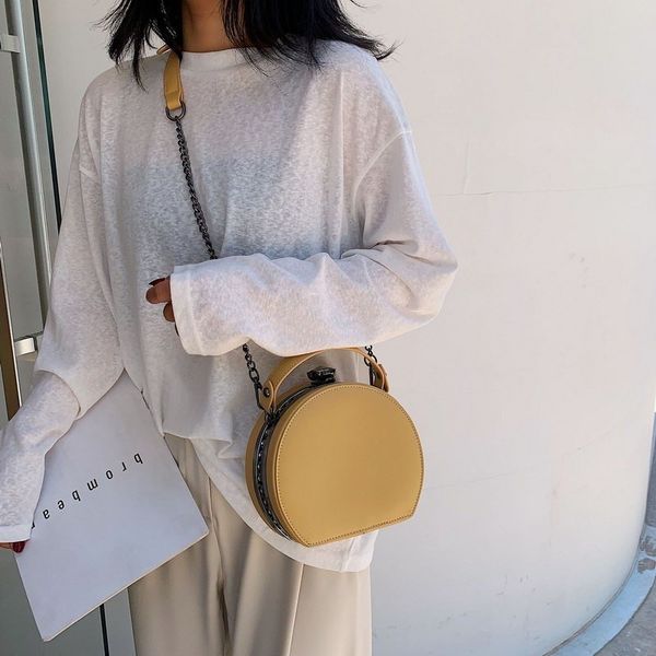 

fashion rivet round for 2019 luxury handbags women designer chains diamonds ladies shoulder crossbody bags mx200327