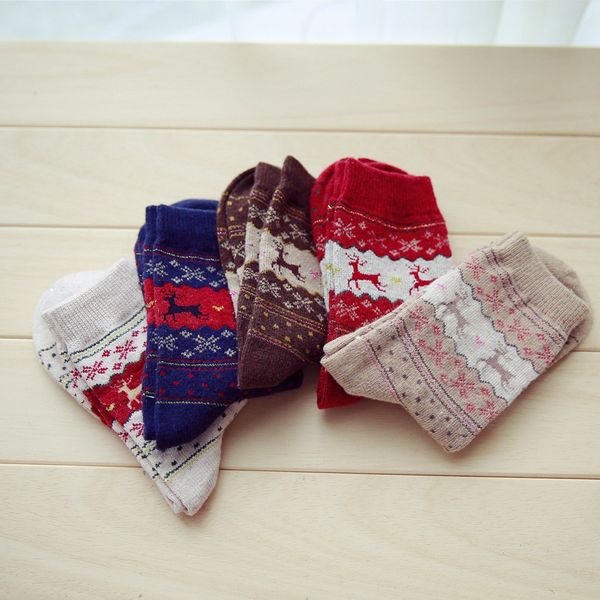 

christmas deer moose socks new casual warm winter knit wool female mid socks christmas decoration supplies 5colors fa2316