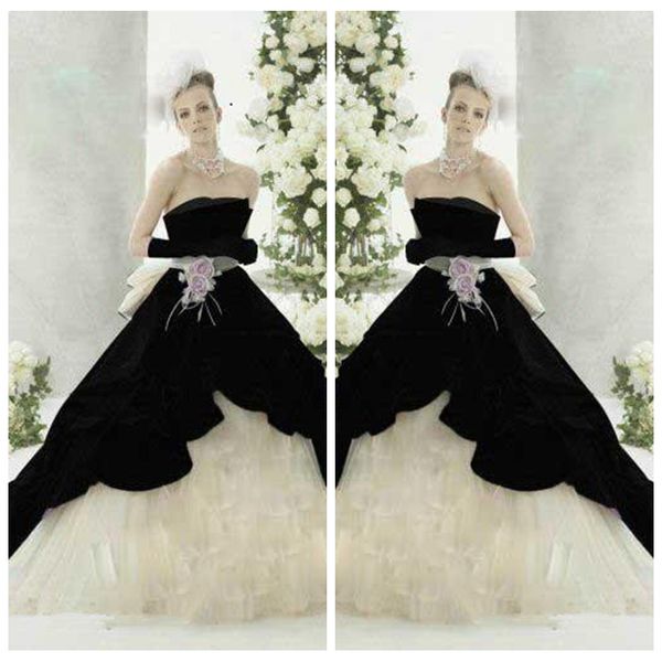 

Strapless A-Line Wedding Dresses 2019 Vintage Black And White Gothic Bridal Gowns Lace Up Back Vestidos De Mariee For Retro Ladies Cheap