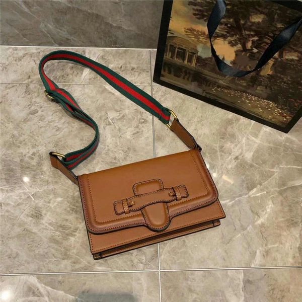 

2019 brand fashion designer woman bags fashion classic retro bag elegant understated shoulder bag Saddle bag