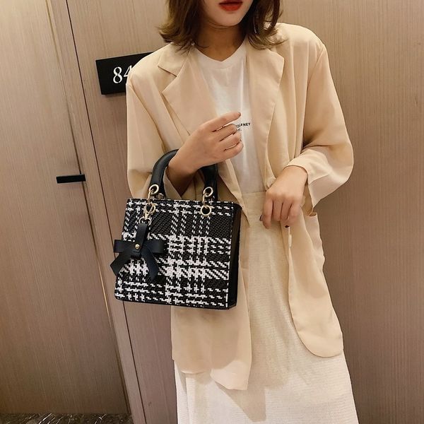 

high-grade bags western style handbags 2019 new korean version of the checked women's shoulder bag small package