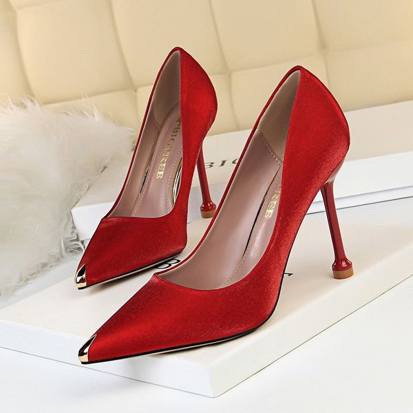 

yalnn fashion banquet women shoes thin hells high heels shallow metal pointed toe daily shoes wedding womens laadies, Black