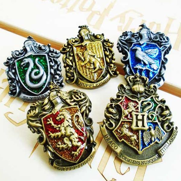 

2020 new movie cosplay badge brooch medal gift ing, Gray