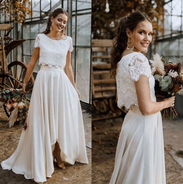 

two pieces lace boho wedding dresses 2020 short sleeves applique high low bridal wedding gowns robe de mariÃ©e with buttons cph0332, White