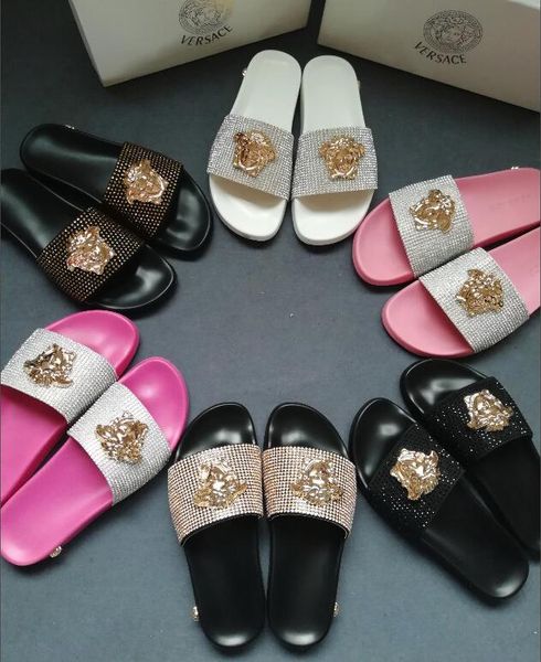 

Палаццо Медуза Горки для бассейна с тисненой головой Медузы Прорезиненные слип Р