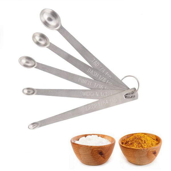 5 pcs / conjunto de aço inoxidável redondo medindo colheres de cozinha Cozinha ferramentas para medir a ferramenta de cozimento de bolo de pó líquido hhaa613