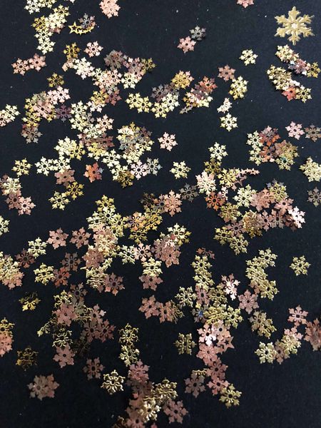 

5mm snowflake, metal gold nail art decals 1000pcs 2019 new christmas nail art gold snowflake stickers for decoration, Silver;gold
