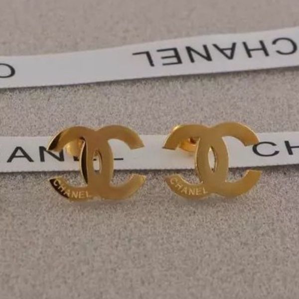 

2019 new whole ale price earring ear tud earring gold ilver g letter tainle teel for women