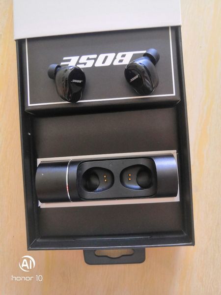 

New mini bluetooth wirele earphone deep ba earbud headphone with mobile power logo charging box for iphone android