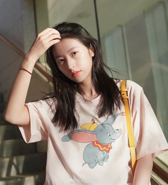 

pinduoduo xiaofeixiang ins super loose short sleeve 2019 couple female pinduoduo xiaofeixiang ins super loose short sleeve 2019 coup, White