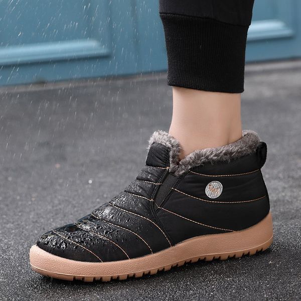 

laisumk fashion men winter shoes solid color snow boots plush inside antiskid bottom keep warm waterproof ski boots size 39-45, Black