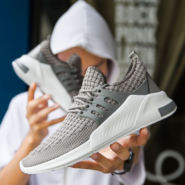 

men's solid color with non-slip absorption sports training shoes