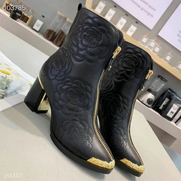 

2019 personality autumn and winter thick heel high-heeled front zipper ladies short boots european and american retro martin boots wild, Black