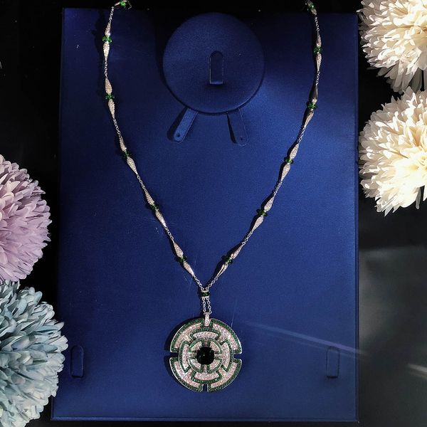 

high-end luxurious ball lady necklace party gathering grandmother green superior quality queen fashion trend necklace noble, Silver