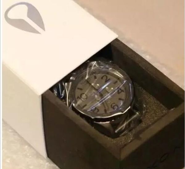 

2017 men's 51-30 quartz watch the a083-1062 chrono matte black dial stainless steel chronograph original box, Slivery;brown