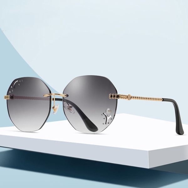 

luxury ladies rhinestone sunglasses women italy brand designer rimless round big sun glasses men oculos de sol w93, White;black