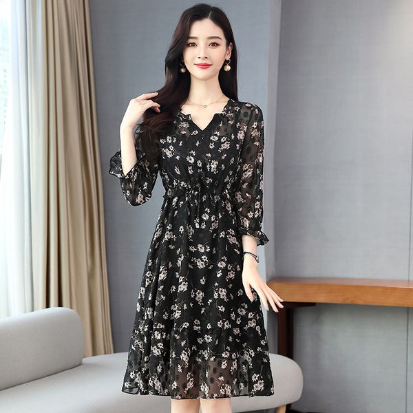 

little daisy dress female summer 2020 new temperament goddess fan waist slimming silk mulberry silk floral skirt, White;black
