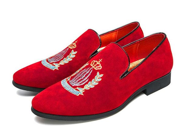 

new mens fashion velvet embroidery loafers pointed toe slip on flat casual shoes driving mocassins black/blue shoes 38-45