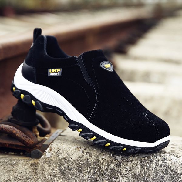

2019 hiking non-slip wear-resistant climbing shoes outdoor men's shoes, Black