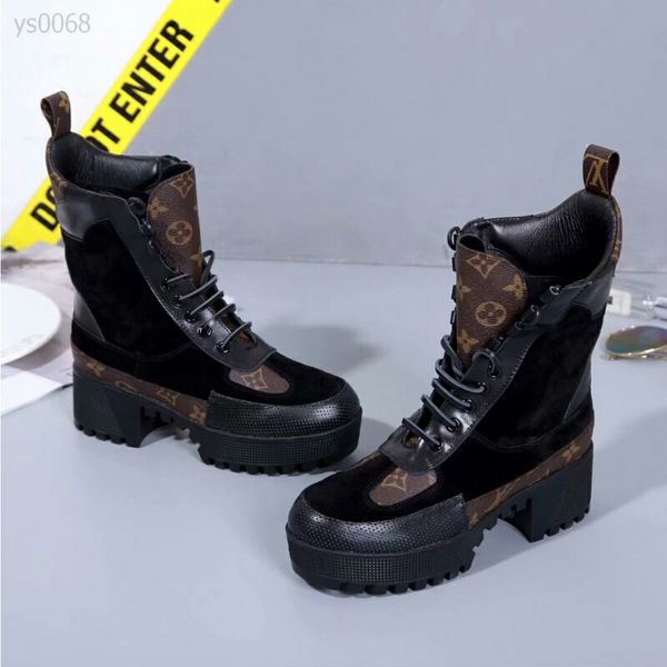 

2020 comfortable luxury women boots lace-up ankle boots with wild and heavy-duty soles leisure lady martin boots, Black