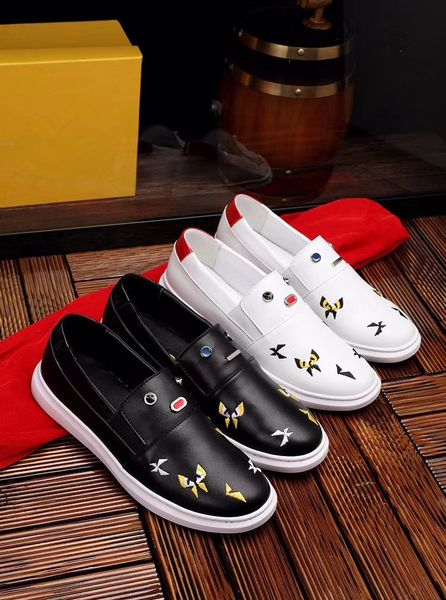 

men flat shoes leather sneakers punk style runner,men casual shoes decorated with metal skull for size 38-44, Black