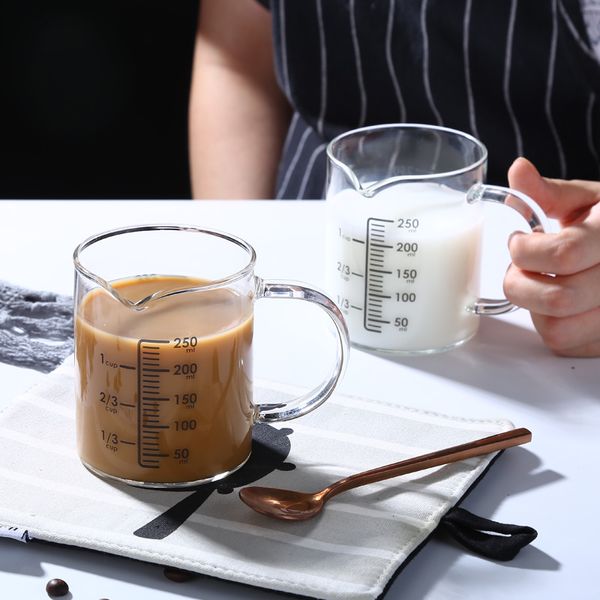 Neue Glas Becher Kaffee Messbecher Becher mit Griff Auslauf Milch Tassen Küche Werkzeuge Liefert Borosilikatglas Labor Glaswaren Klare Gläser