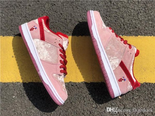 

with box and stock x designer sb dunk strangelove velvet shoes valentines day des chaussures mens women designer casual shoes, Black