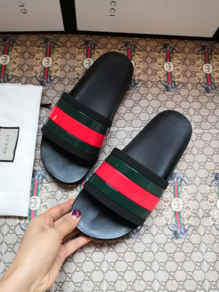 

in 2020, designers design new popular men's and women's fashion and leisure sandals, Black