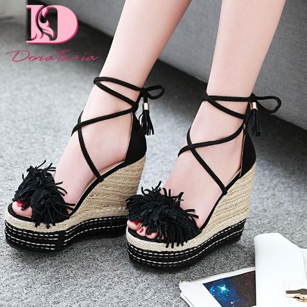 

doratasia 2020 dorpship fashion straw platform high heels fringes shoelaces wedges summer women's shoes sandals, Black