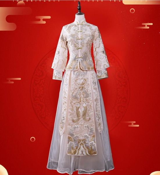 Champanhe luz Cheongsam vestido de casamento verão magro noiva ao ar livre estilo tradicional chinês vestido de casamento Su bordado roupas