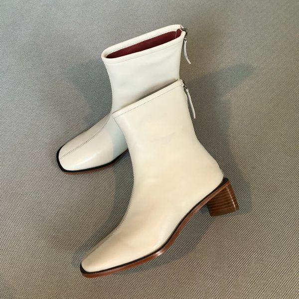 

latest19ss fashion women's casual ankle boots martin boots camp low boot in shiny rubber shoe motorcycle genuine leather flats socks bo, Black