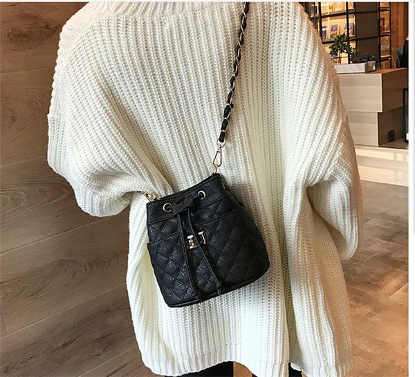 

new women's bag 2019 slant cross single-shoulder simple fashion mini bucket bag