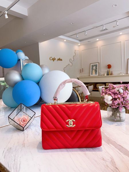 

2019 year new hip hop temperament cla ic luxury leather tote the highe t quality handbag