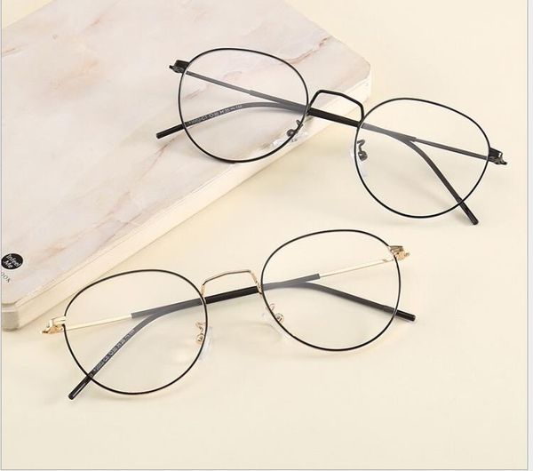 

new retro metal eye frame korean version of ultra light thin frame flat mirror kick off myopia optical glasses frame, White;black