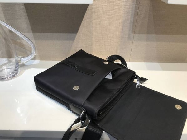 

2020 new designer bag shoulder bag fashion luxury messenger bag business casual backpack g