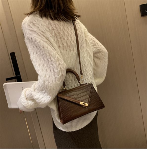 

дизайнерская роскошная сумочка дизайнерская сумочка женская мода одно плечо сумка каменный узор мессенджер маленькая квадратная сумка тексту