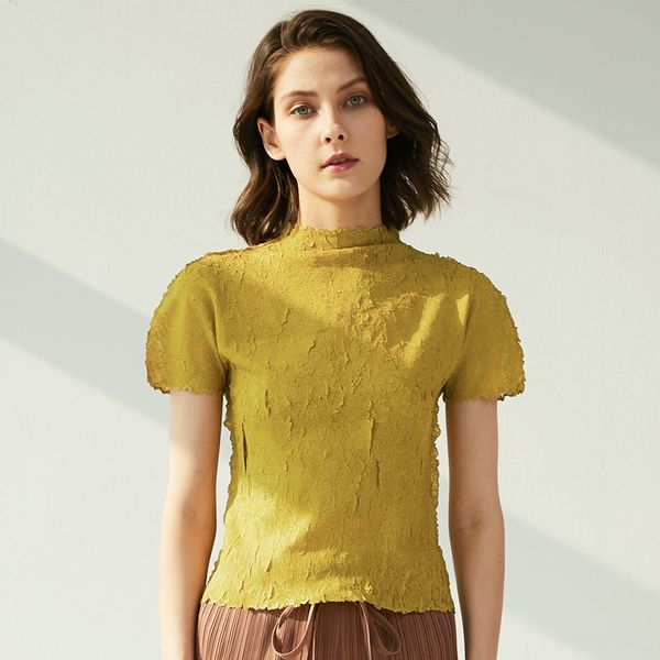 

2020 temperament stand collar short sleeve base three-house pleated women's light luxury thin slim t- shirt t-shirt shirt, White