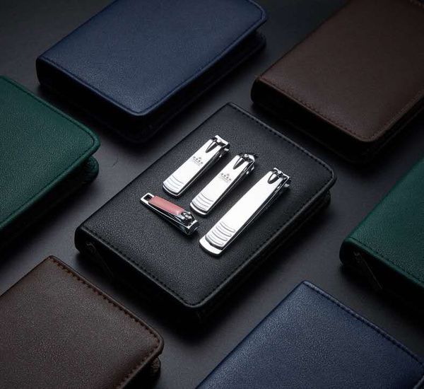 

new 14-piece gift kit for beauty, nail and pedicure tools, Silver