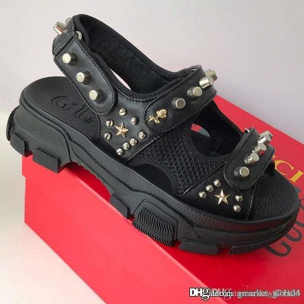 

Новые Роскошные дизайнерские туфли Сандалии из кожи и сетки с заклепками Сандали