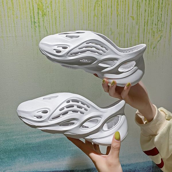 

2020 women's outdoor sandals summer lightweight couple beach shoes non-slip stable sports shoes women's