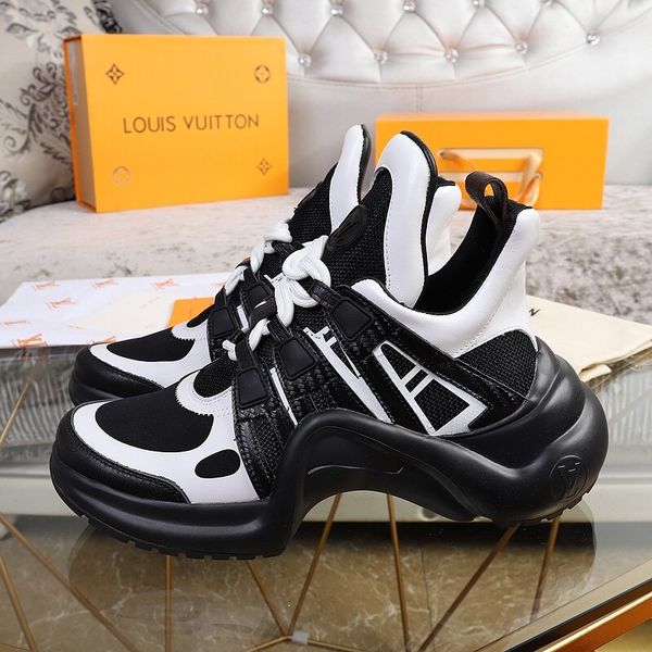 

star same style luxury fashiondesigner couple shoes jogging casual shoes outdoor sports basketball shoes triple platform vintage brand nhrt, Black