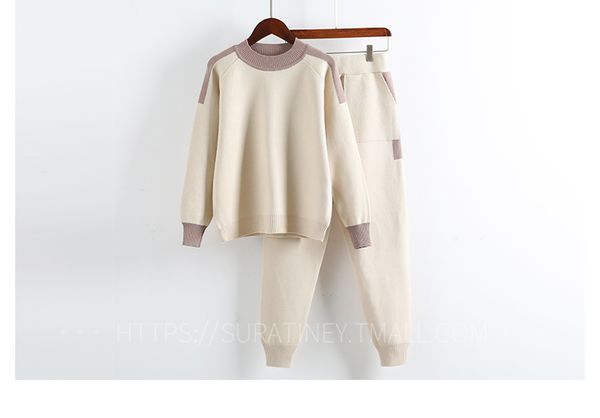 

2019 women's knitted two-piece loose new sweater suit, White