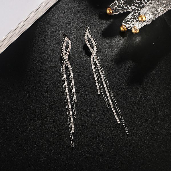 

exaggeration rhinestone eardrop exceed flash diamond tassels claw chain earrings luxurious concise atmosphere earring, Golden
