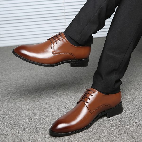 

2020 new fashion large size mens shoes business casual shoes pointed black lace-up shoes